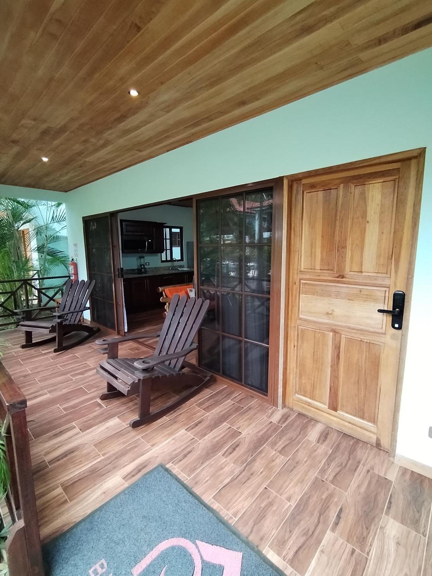 Bungalows Beachfront Hotel プンタ・ウバ エクステリア 写真